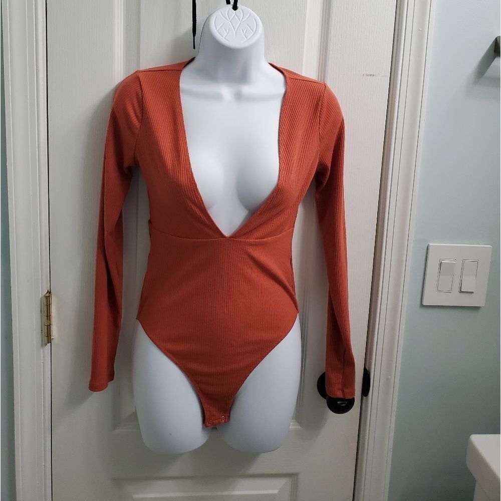 Forever 21 knit long sleeve cleavage bodysuit